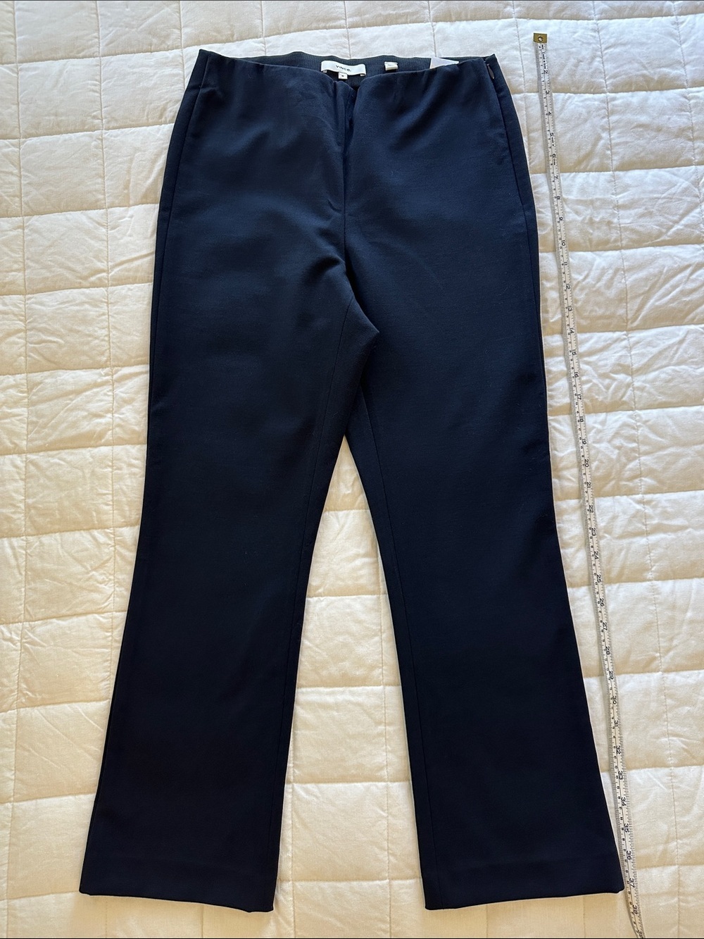 Vince Dress Slacks
New without tags women’s size medium